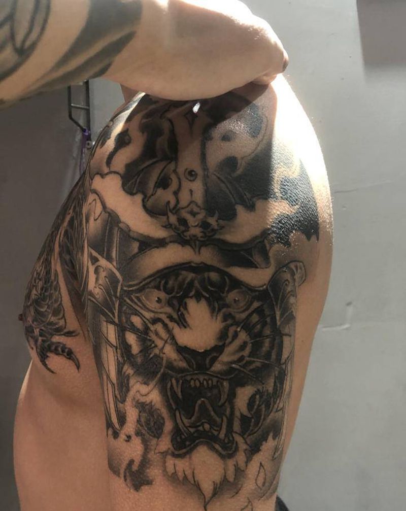 遮盖纹身图片_胸部新传统纹身图案