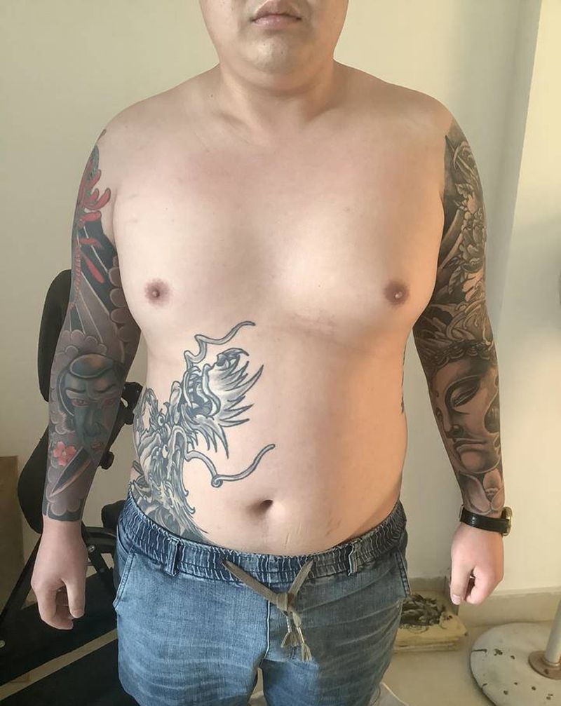 开衫纹身图片_腹部纹身图案