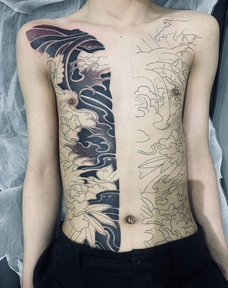 开衫未完纹身图片_胸部腹部老传统纹身图案