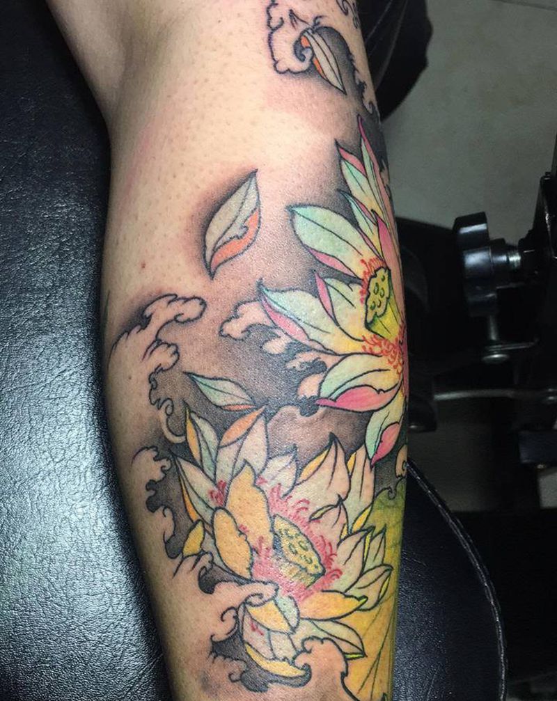 莲花纹身图片_手臂纹身图案