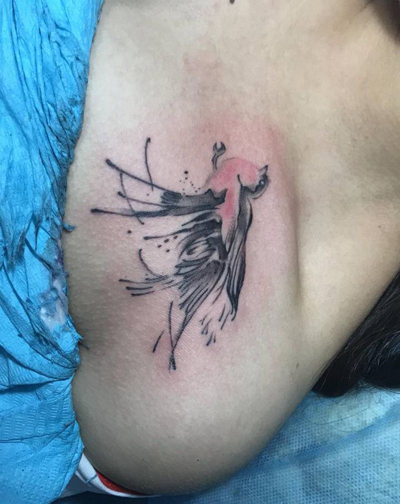 燕子纹身图片_肩部纹身图案
