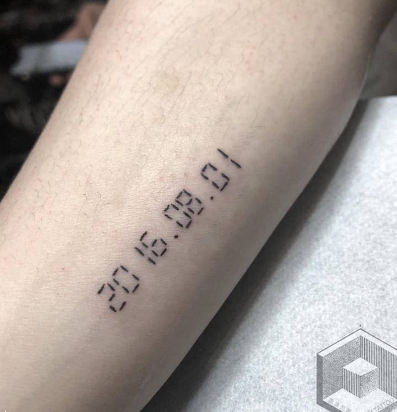 数字小字母纹身图片_手臂纹身图案