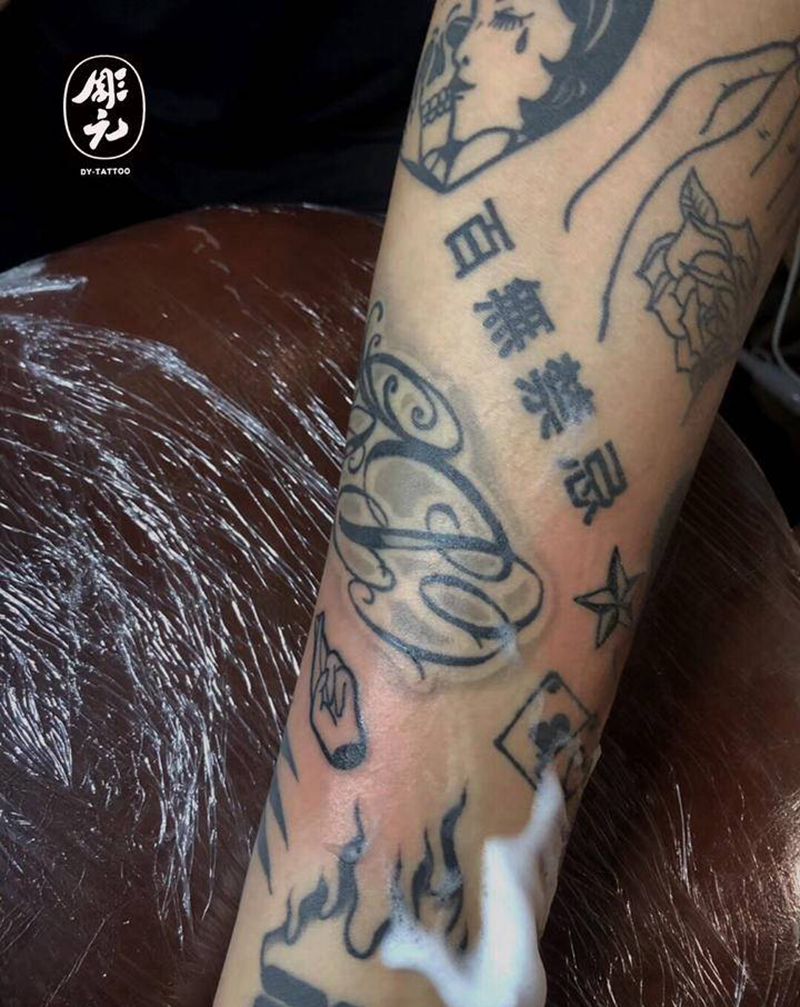 小图纹身图片_Old School纹身图案