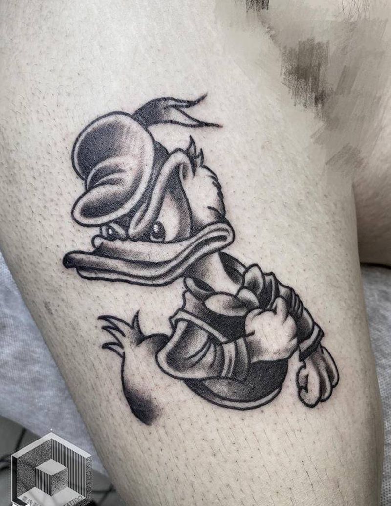 school唐老鸭纹身图片_手臂Old School纹身图案