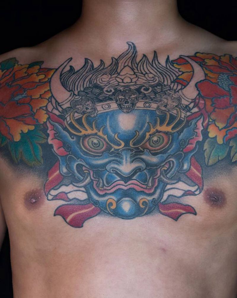 传统花胸纹身图片_胸部老传统牡丹纹身图案