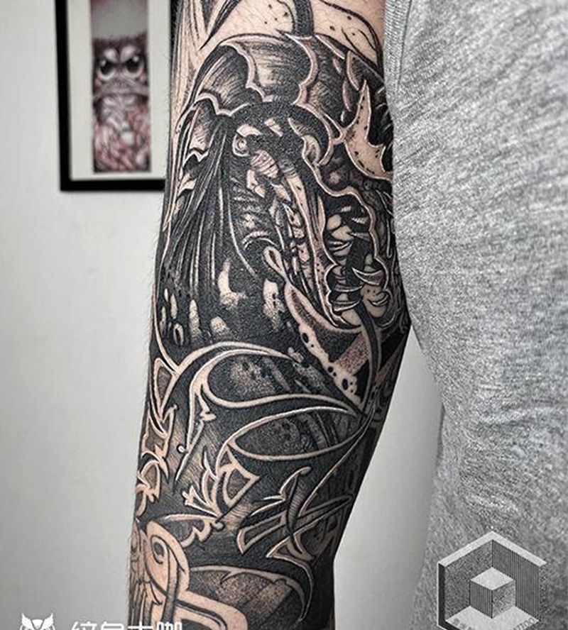 暗黑花臂细节纹身图片_手臂点刺几何纹身图案