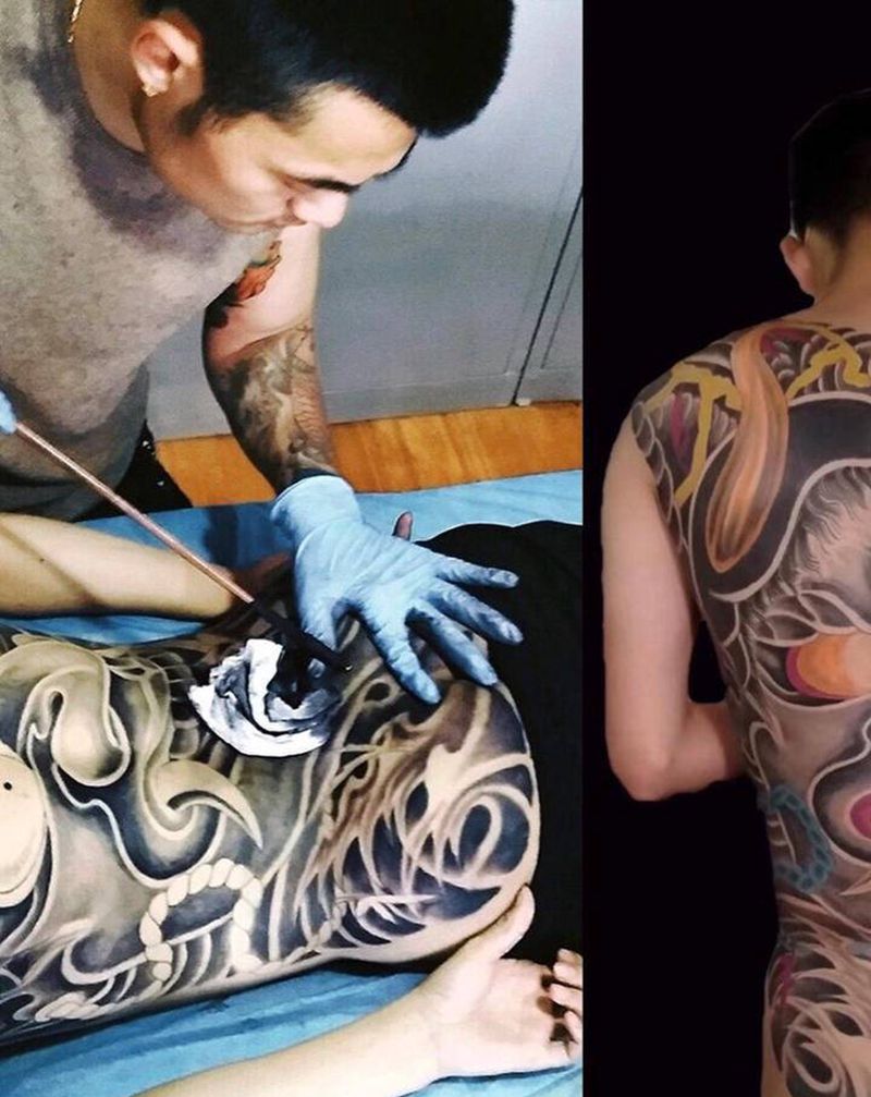 传统手彫纹身图片_臀部背部老传统纹身图案