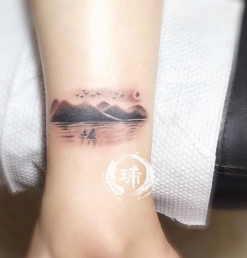 脚踝山水纹身图片_脚部纹身图案