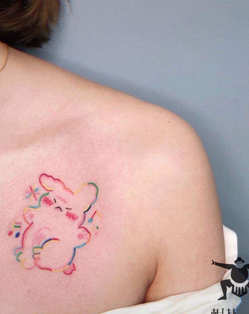 小熊纹身图片_肩部纹身图案