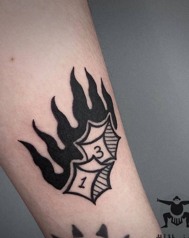 色子纹身图片_手臂Old School纹身图案