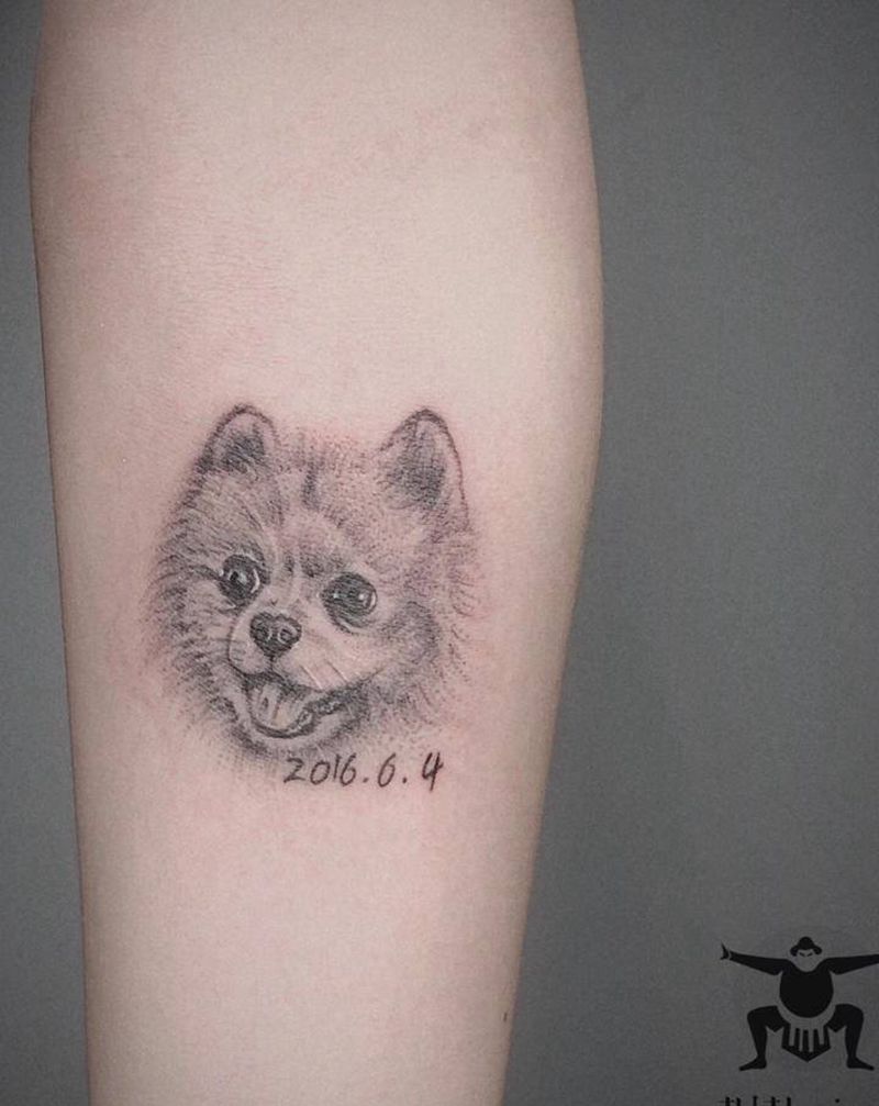 狗子 博美纹身图片_腿部点刺欧美写实纹身图案