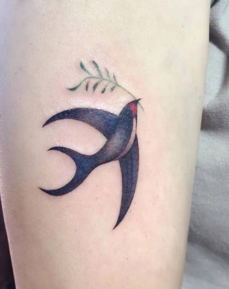 小燕子纹身图片_手臂水彩纹身图案