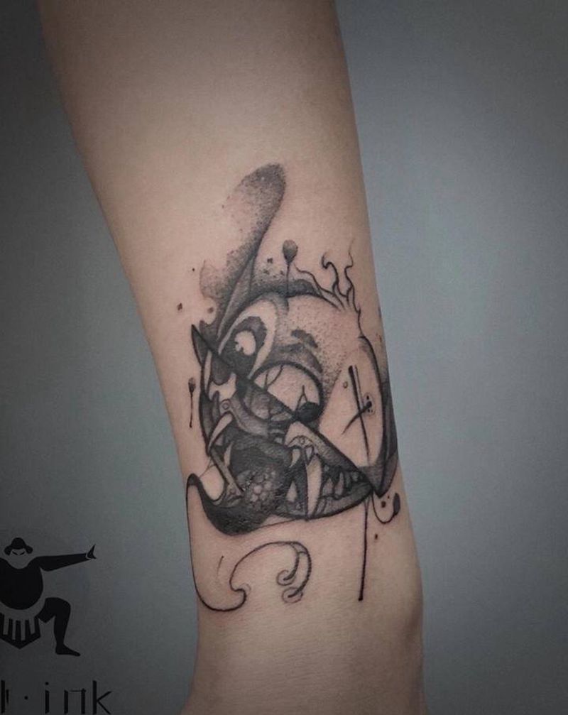 史迪仔纹身图片_手臂点刺纹身图案