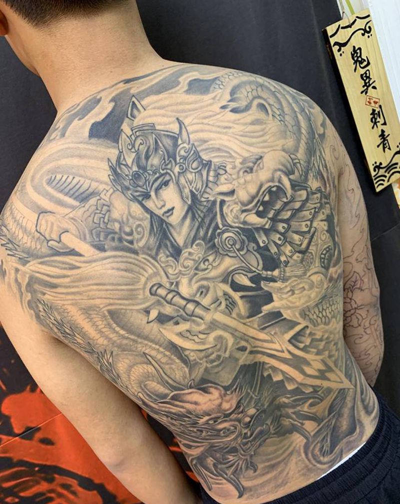 满背赵子龙纹身图片_背部新传统纹身图案