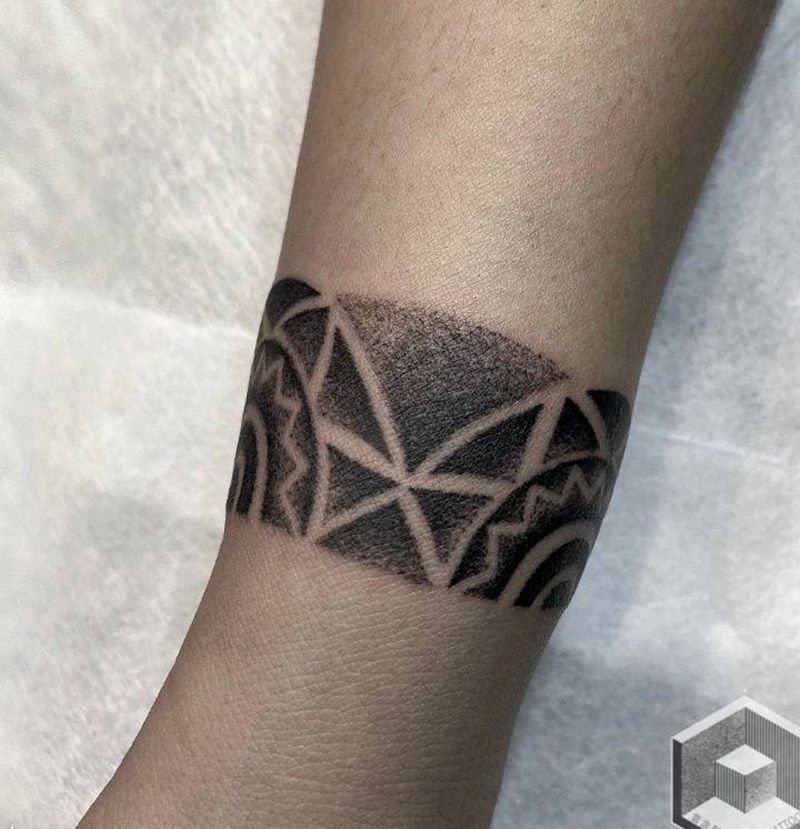 点刺图腾细节图纹身图片_手臂点刺图腾纹身图案