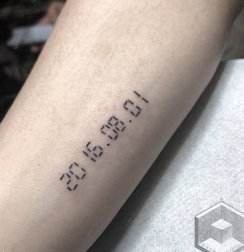 小英文纹身图片_手臂几何纹身图案