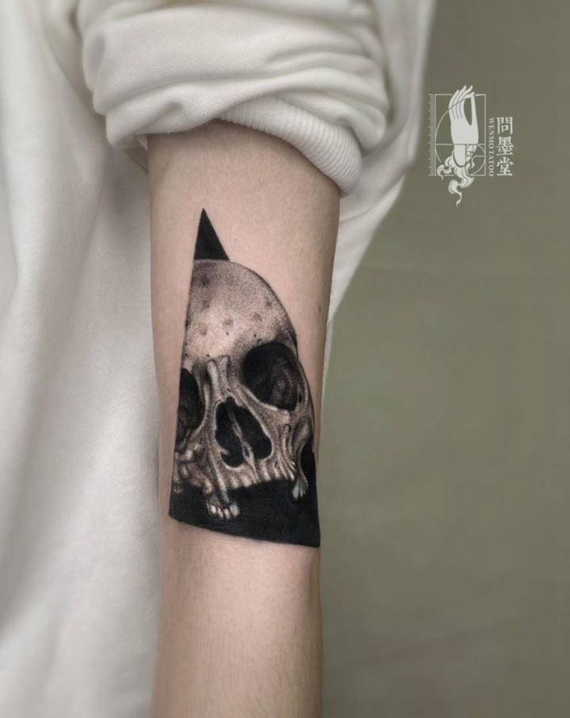 骷髅遮盖纹身图片_手臂暗黑纹身图案