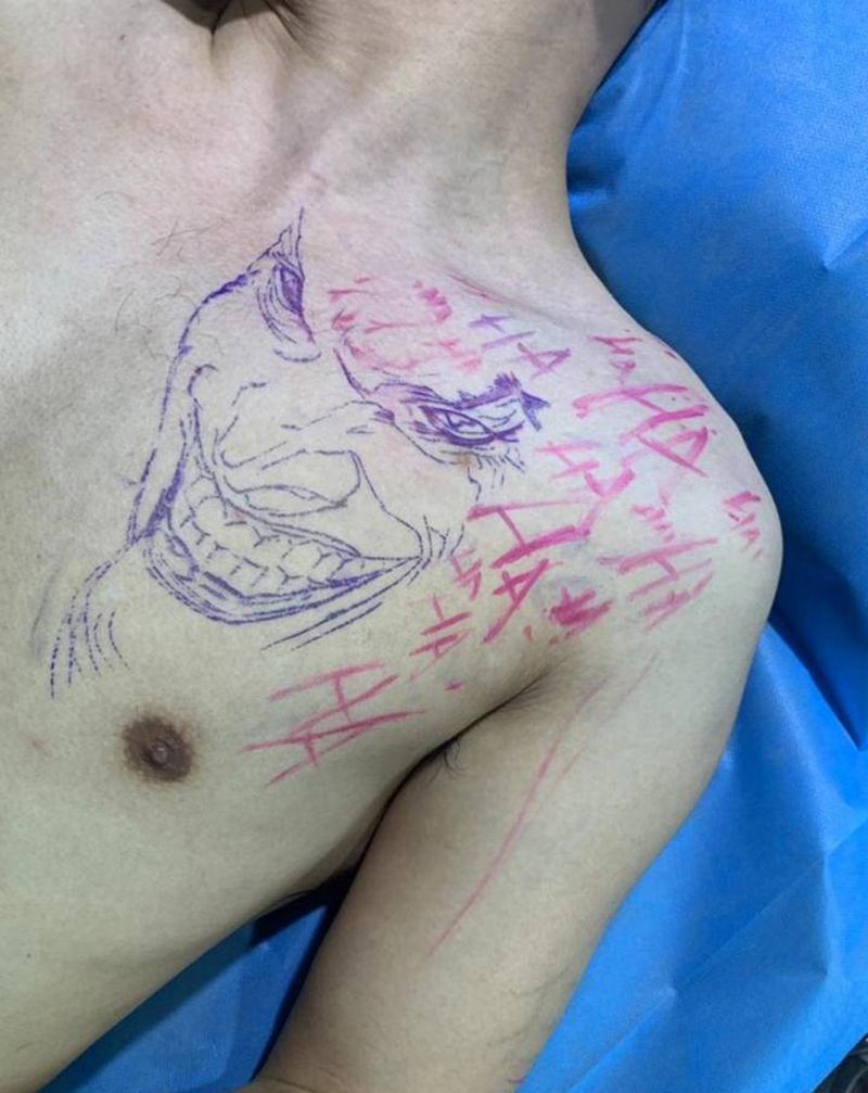 小丑纹身图片_欧美写实纹身图案