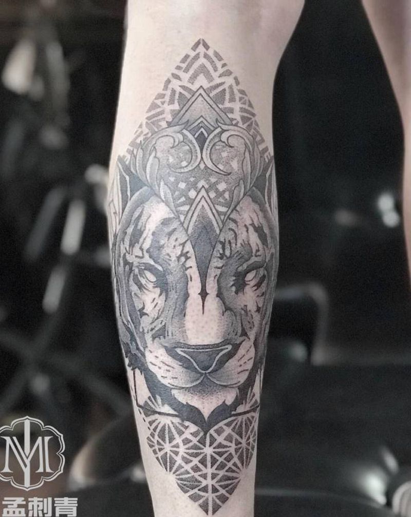 几何点刺老虎纹身图片_腿部点刺几何纹身图案