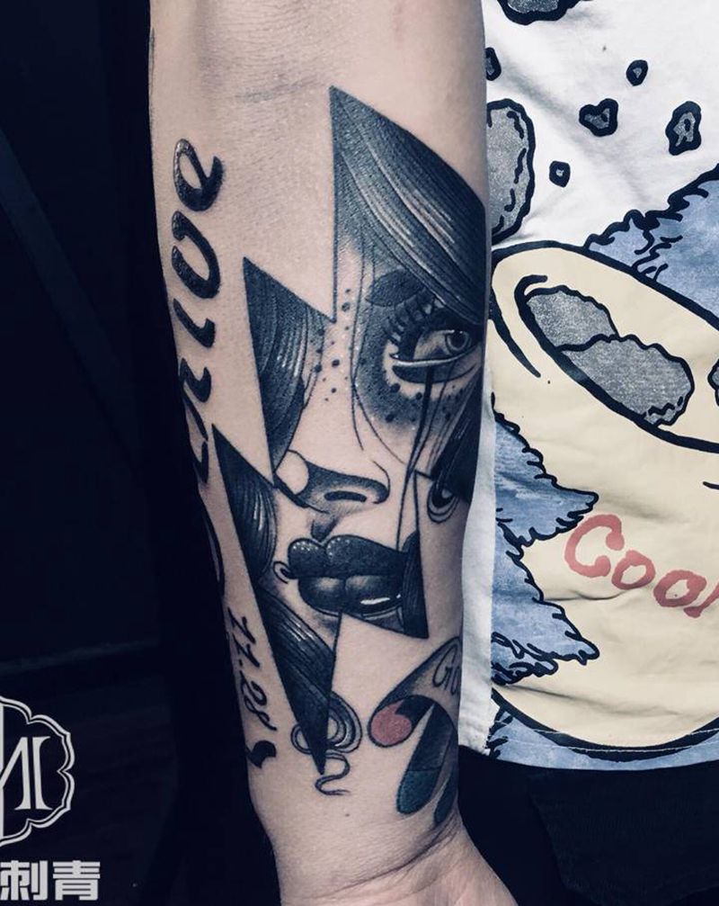 school美女纹身图片_手臂New School纹身图案