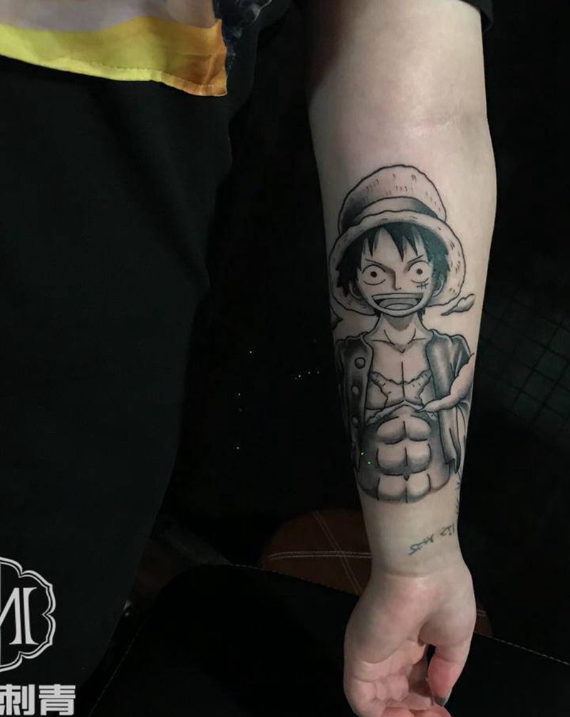 路飞纹身图片_手臂动漫人物纹身图案