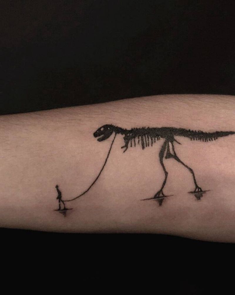 小清新纹身图片_手臂手部图腾小清新小臂恐龙骨骼纹身图案