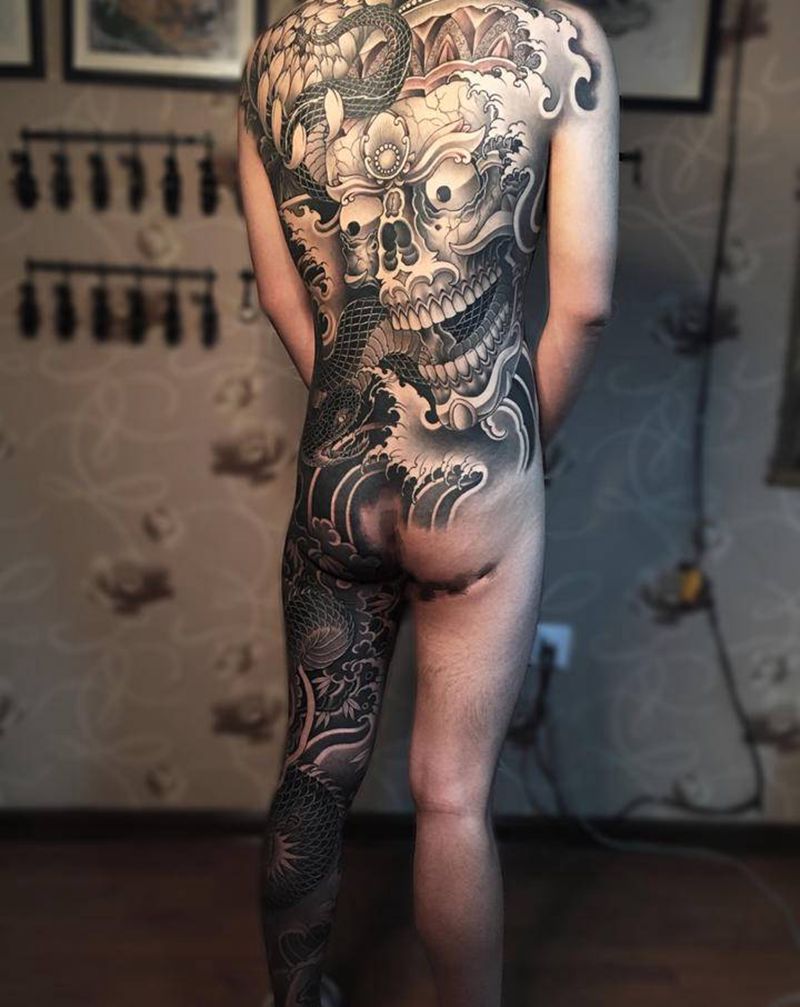 嘎巴拉纹身图片_背部臀部新传统纹身图案