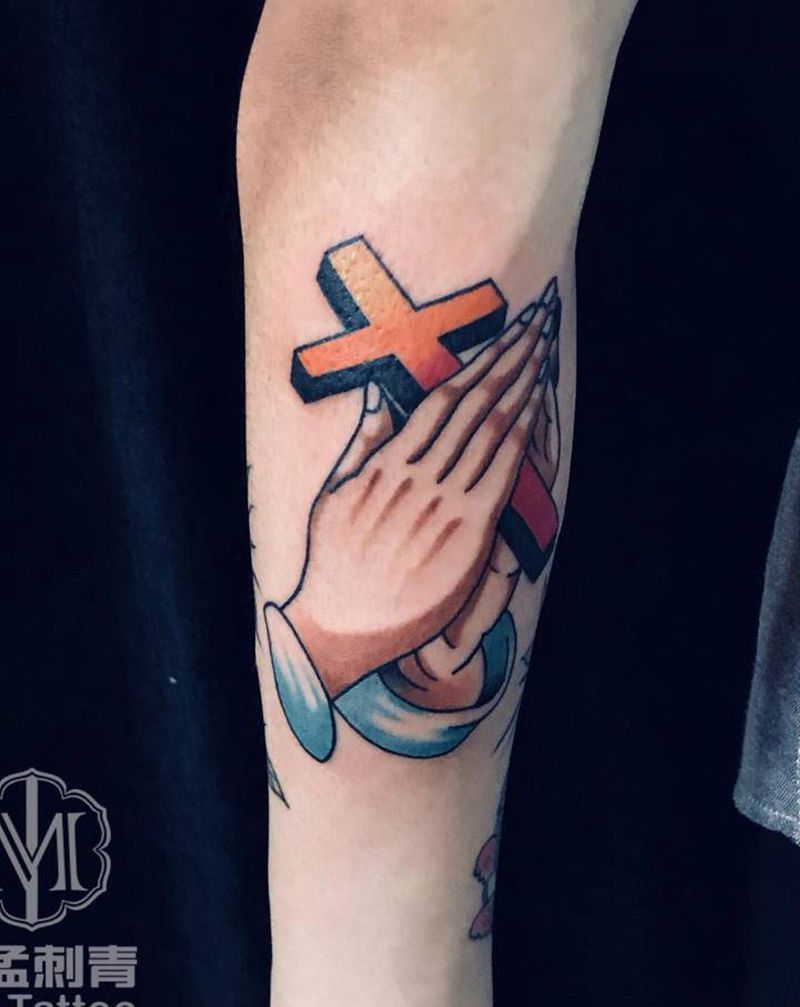 祈祷之手纹身图片_手臂Old School纹身图案