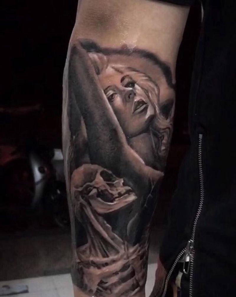 镜纹身图片_手部纹身图案