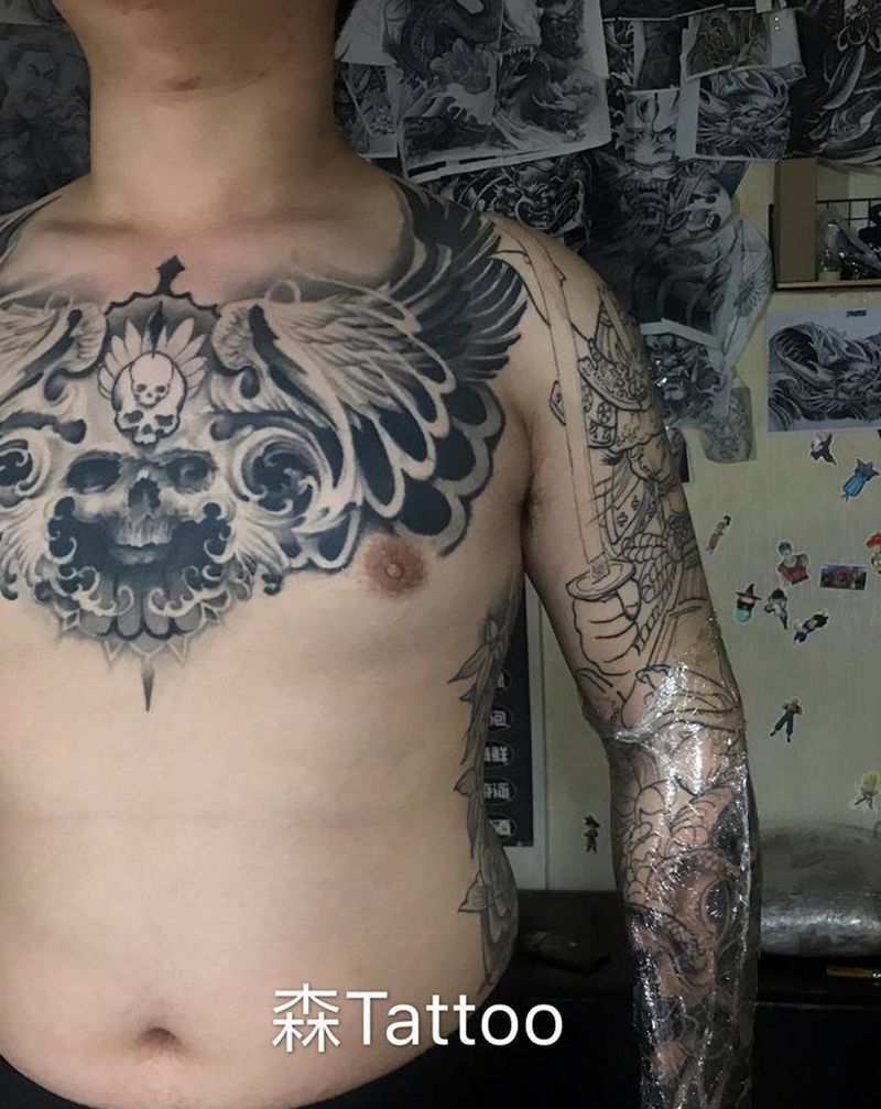 骷髅花胸纹身图片_胸部纹身图案