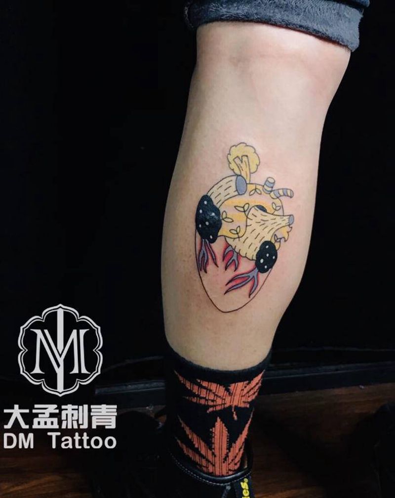 心脏纹身图片_腿部Old School纹身图案