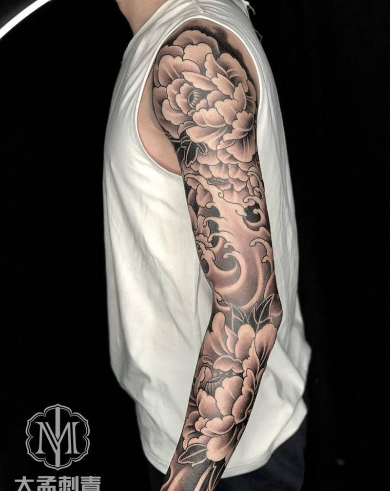 牡丹花臂纹身图片_手臂新传统纹身图案