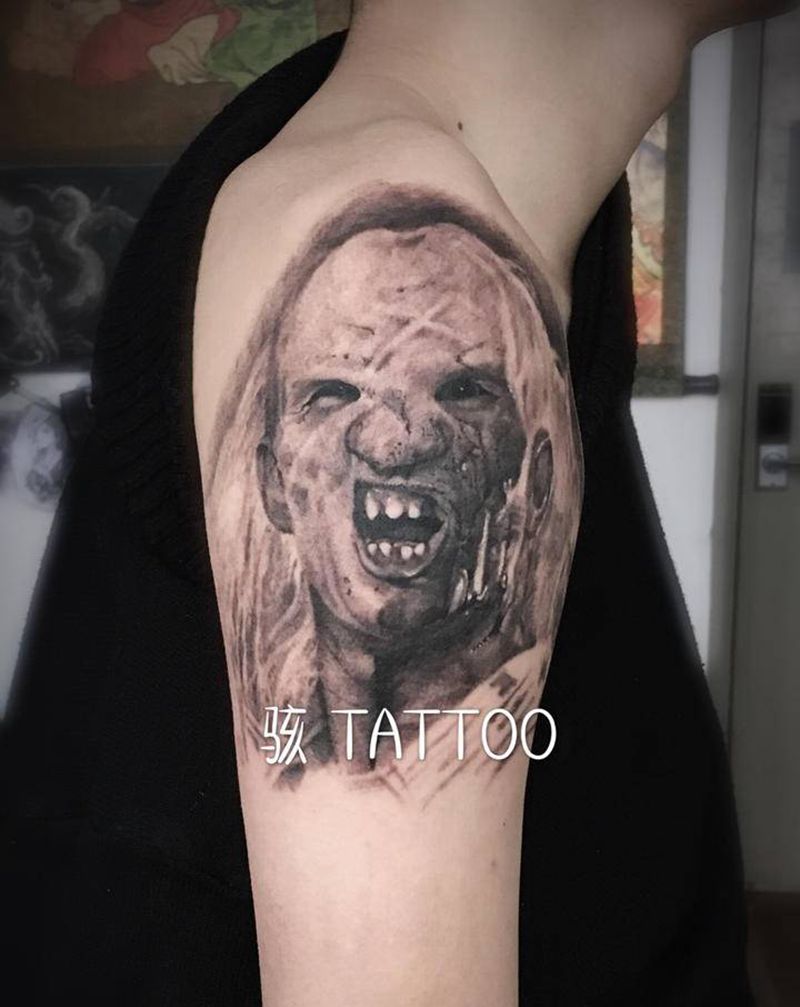 花臂局部纹身图片_肩部欧美写实致命弯道肖像人物纹身图案