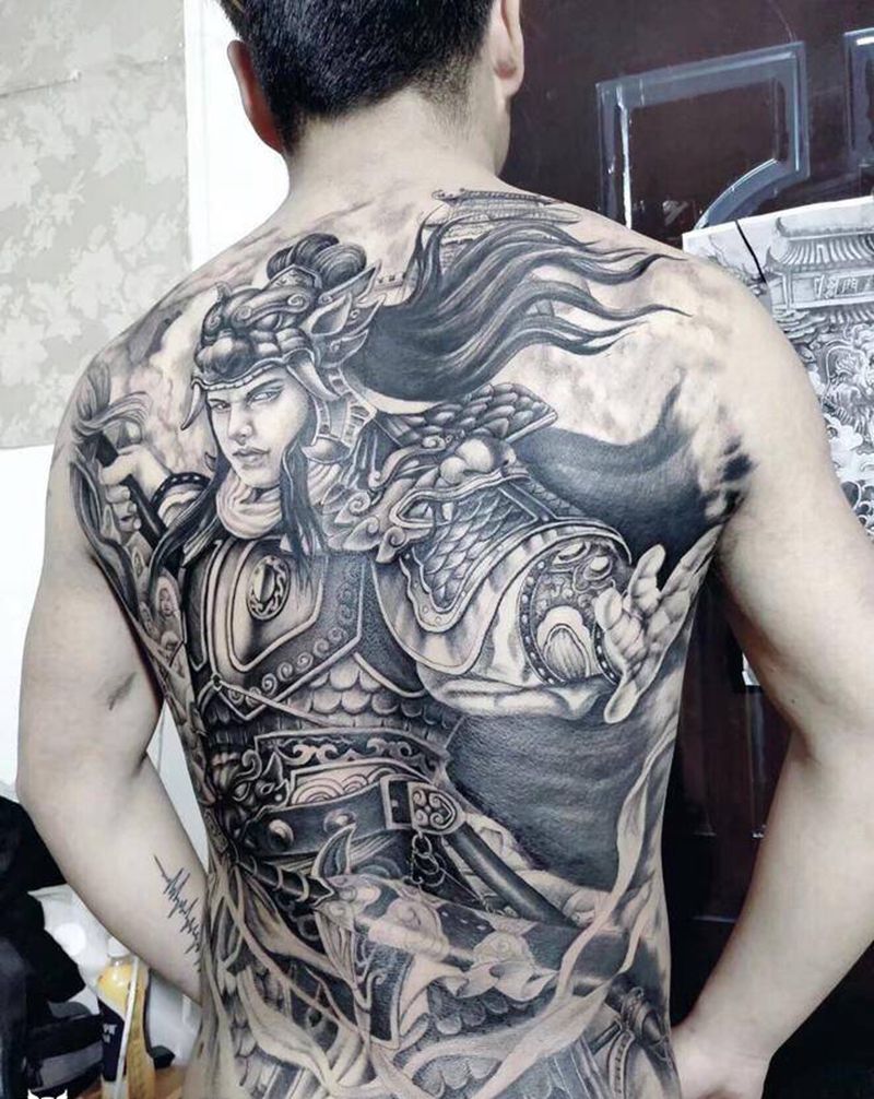 赵子龙纹身图片_背部新传统纹身图案