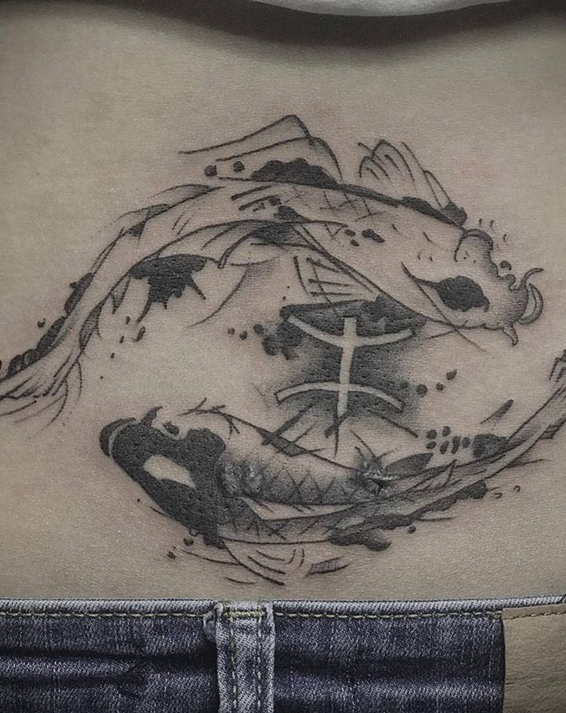 水墨鱼遮盖疤痕纹身图片_腰部水墨纹身图案