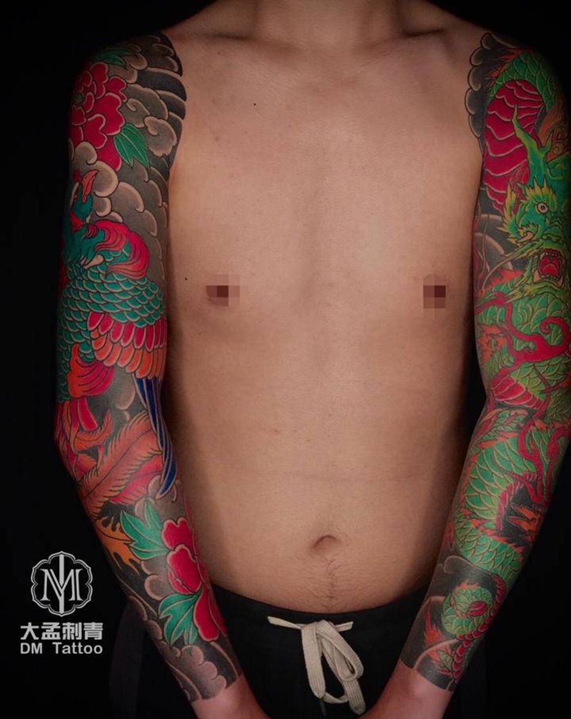 龙凤花臂纹身图片_手臂老传统纹身图案