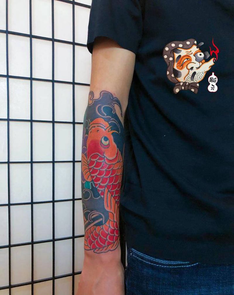 疤痕遮盖纹身图片_手臂老传统纹身图案