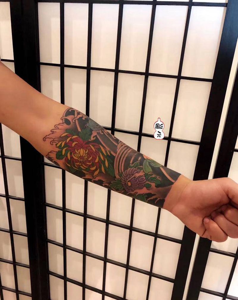 小臂纹身图片_新传统纹身图案