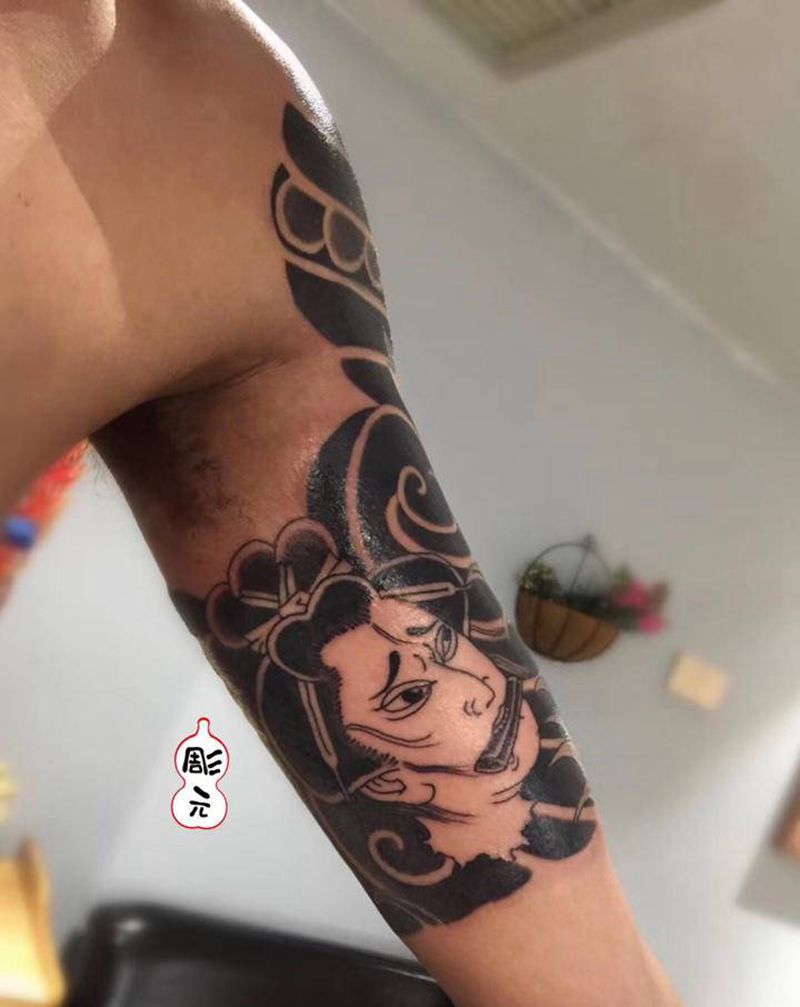 生首纹身图片_老传统纹身图案