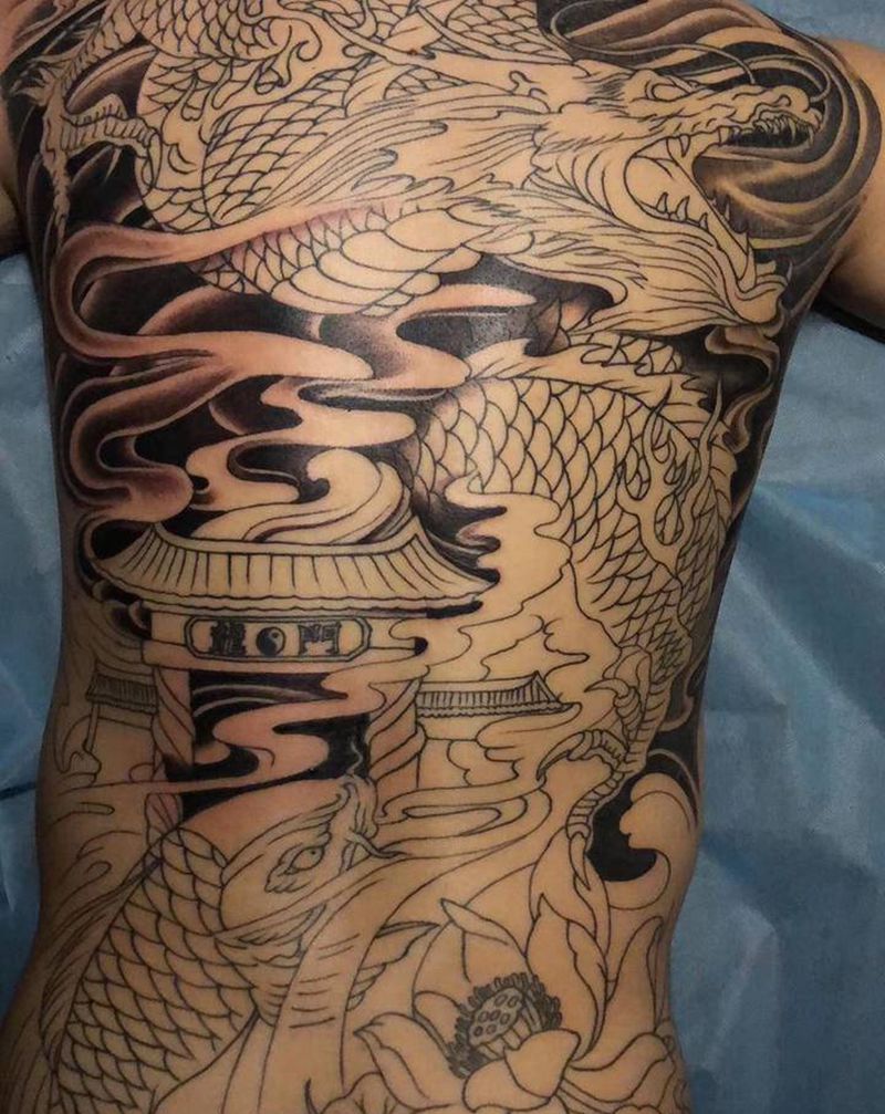 鱼跃龙门纹身图片_新传统纹身图案