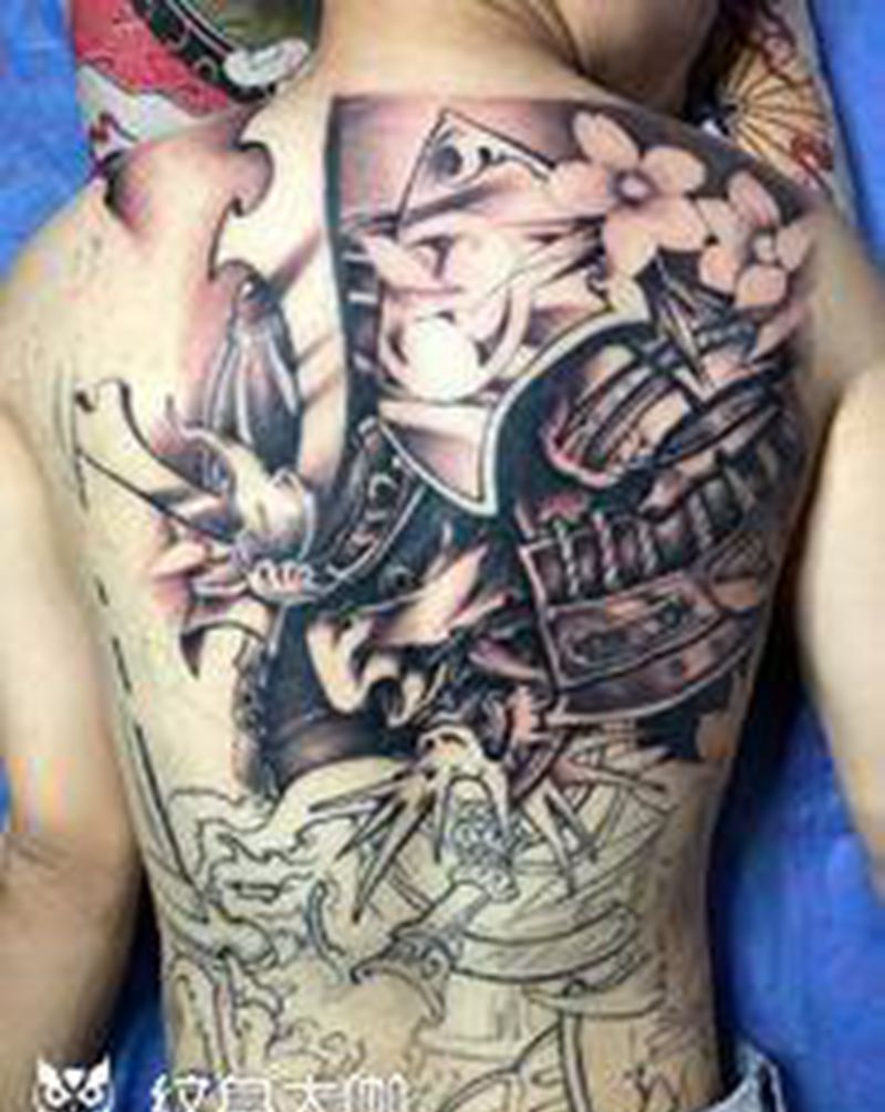 武士纹身图片_背部纹身图案