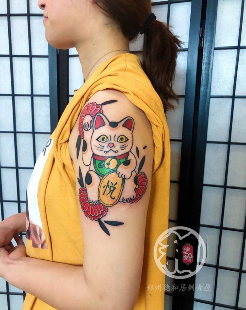 招财猫纹身图片_手臂老传统纹身图案