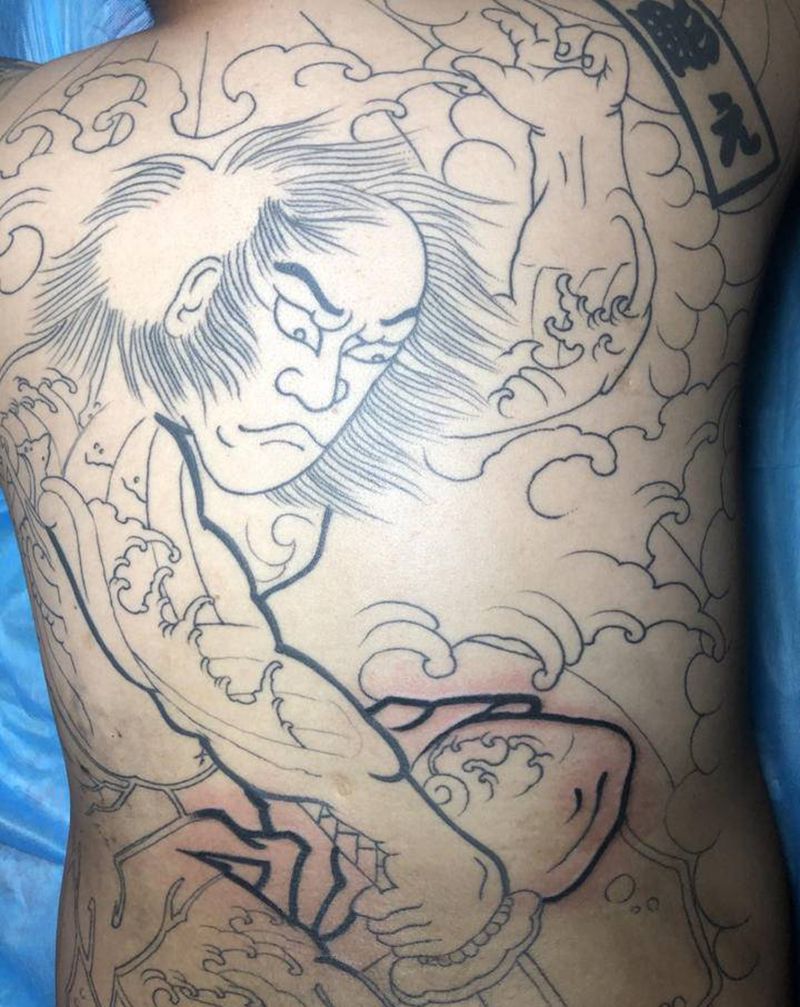 扎一点纹身图片_老传统纹身图案