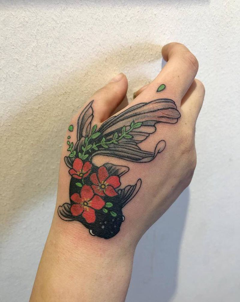 遮盖旧纹身纹身图片_手部老传统Old School纹身图案