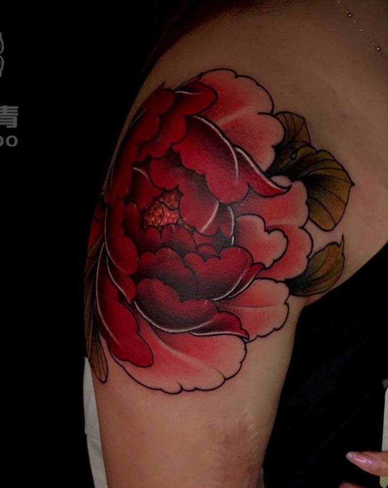 牡丹纹身图片_肩部新传统纹身图案