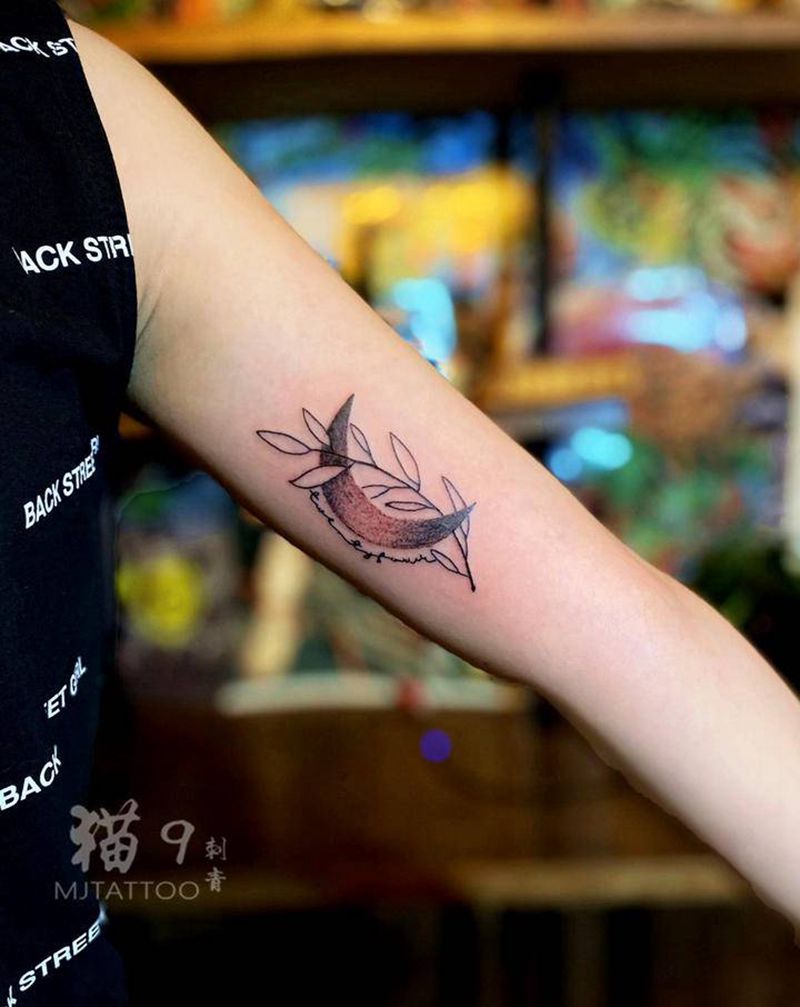 小清新纹身图片_手臂手部点刺月亮树叶花草纹身图案