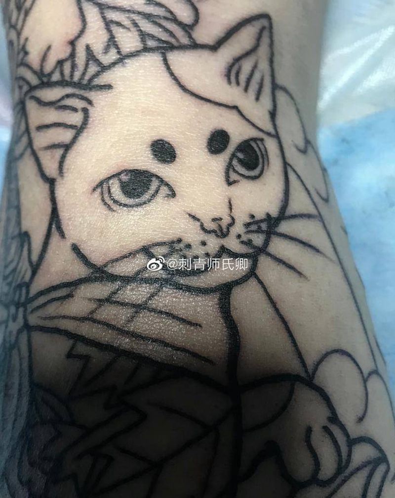 线条细节纹身图片_手臂老传统纹身图案