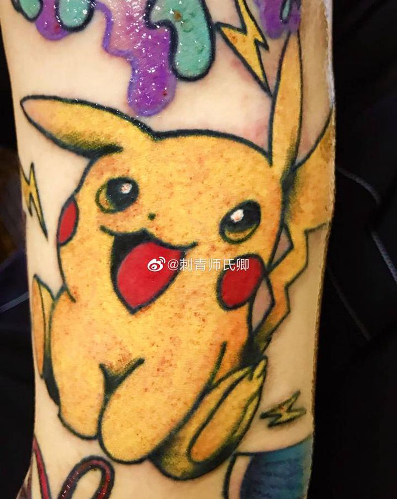 偶尔做个卡通风格纹身图片_手臂Old School纹身图案