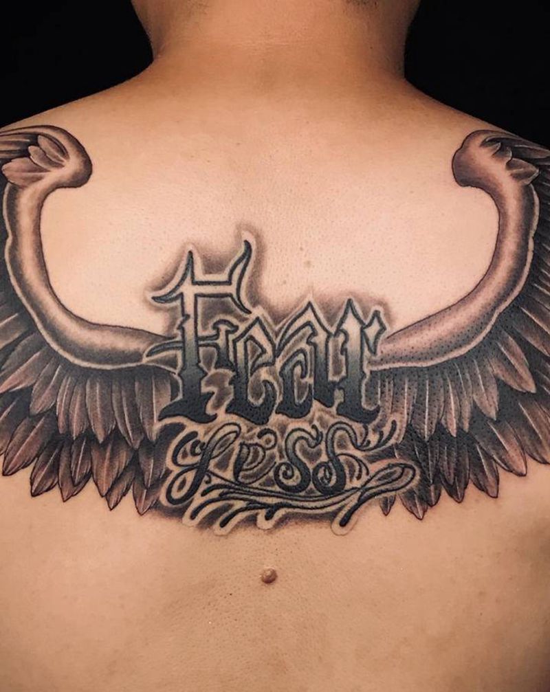 翅膀纹身图片_肩部背部纹身图案