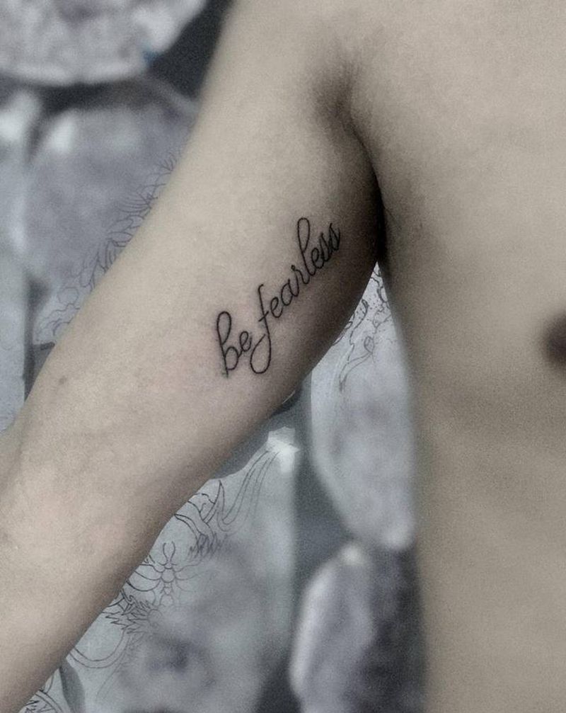 字母小清新纹身图片_手臂花体字纹身图案